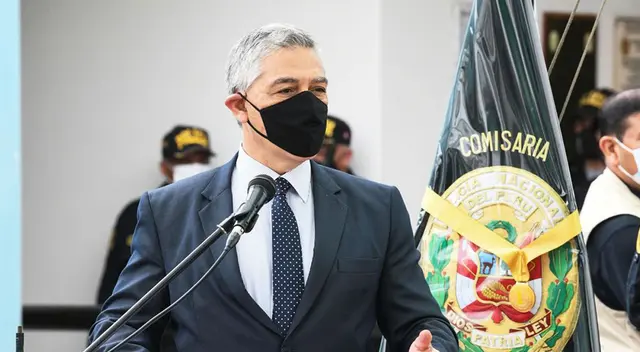 El titular del Ministerio del Interior, José Elice, dijo que no se aferrará a su cargo si es que se requiere su renuncia. El titular del Ministerio del Interior, José Elice, dijo que no se aferrará a su cargo si es que se requiere su renuncia.