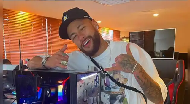 Neymar se burla sobre la supuesta fiesta con 500 invitados. Neymar se burla sobre la supuesta fiesta con 500 invitados.