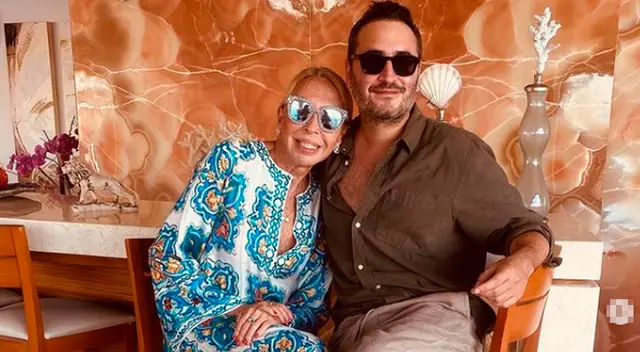 Laura Bozzo demuestra su amistad con Jesús Navarro. Laura Bozzo demuestra su amistad con Jesús Navarro.