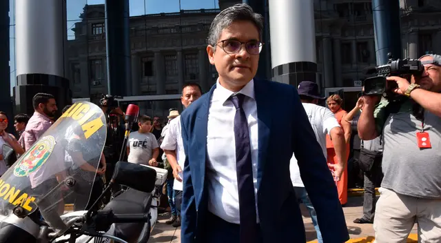 Fiscal José Domingo Pérez evaluaría acusar o no a Keiko Fujimori ante el Poder Judicial al ingresar a la etapa intermedia de la investigación.