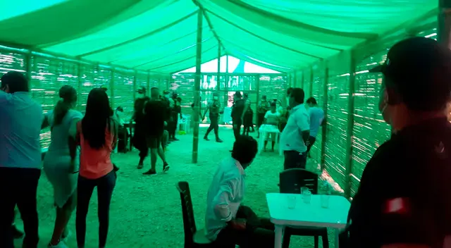 Personal de Fiscalización del municipio informó que procederían a la clausura de los inmuebles que eran usados como bares y el pago de una multa por incumplir el aforo permitido y sin autorización legal.