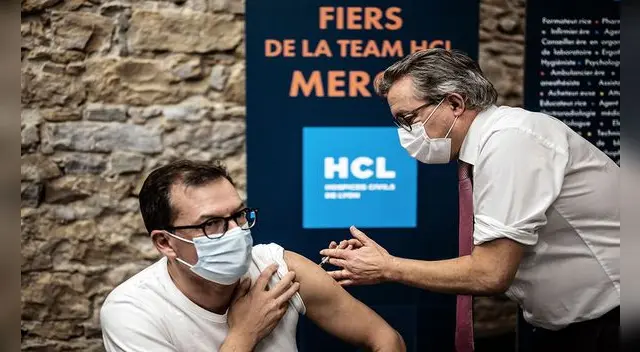 "Puedo confirmar que hemos confirmado el primer lote de la vacuna con el laboratorio Sinopharm por 38 millones de dosis", anunció presidente Francisco Sagasti.