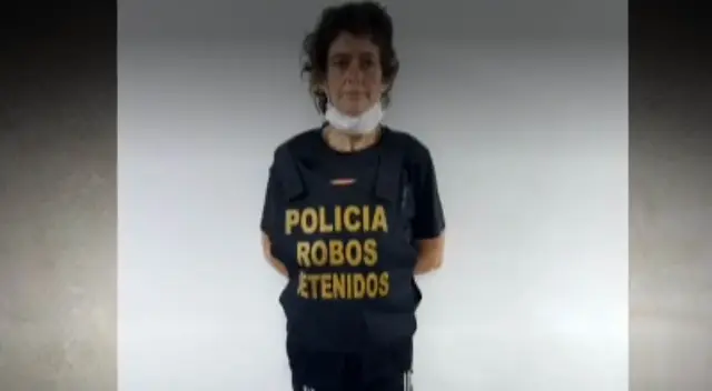 Capturan a mujer que ingresó a robar al Congreso de la República. Capturan a mujer que ingresó a robar al Congreso de la República.