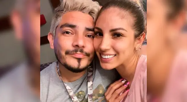 El actor Erick Elera respondió a uno de sus seguidores que le preguntaron si amaba a su esposa, Allison Pastor.