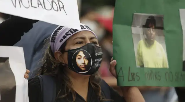 Marcha fue convocada por la Asociación de Víctimas y Familiares del #14N. Plaza San Martín nuevamente albergó a manifestantes.