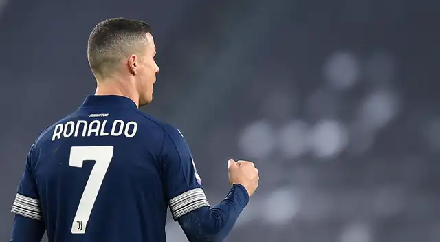 Cristiano Ronaldo anotó el 3-1 ante Sassuolo y rompió otro récord | Foto: EFE Cristiano Ronaldo anotó el 3-1 ante Sassuolo y rompió otro récord | Foto: EFE