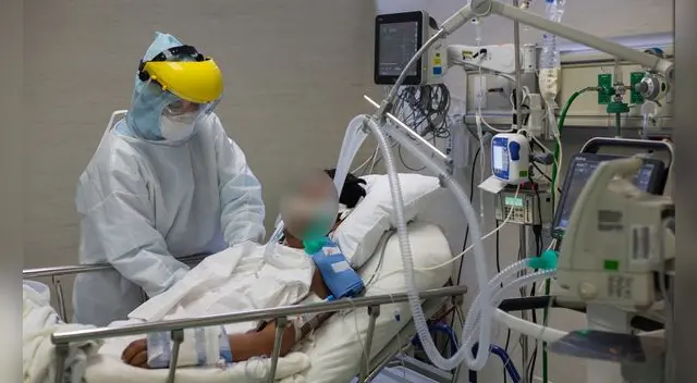 La cantidad de jóvenes intubados por COVID-19 ha aumentado en las últimas semanas.