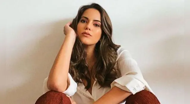 Valeria Piazza se somete a prueba molecular de coronavirus.