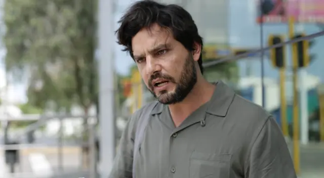 El vocero del Partido Morado afrontará una investigación en la Comisión de Ética del Congreso por revelar que es consumidor de marihuana.