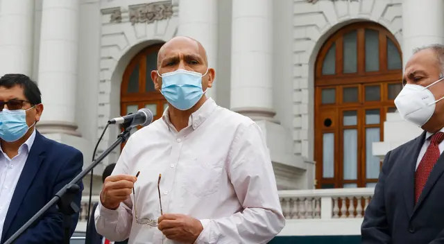 Waldo Mendoza indicó que se han dispuesto 136 millones de soles para habilitar 300 nuevas camas UCI. Waldo Mendoza indicó que se han dispuesto 136 millones de soles para habilitar 300 nuevas camas UCI.