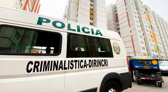 Trascendió que el joven de 20 años también resultó gravemente herido, por lo que fue trasladado al Hospital de Collique, en Comas. Fiscal y peritos se encuentran en el condominio realizando las diligencias. Trascendió que el joven de 20 años también resultó gravemente herido, por lo que fue trasladado al Hospital de Collique, en Comas. Fiscal y peritos se encuentran en el condominio realizando las diligencias.