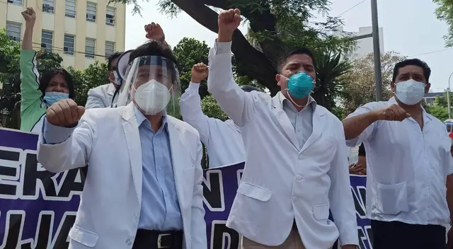 La Federación Médica Peruana se declaró en huelga nacional indefinida.