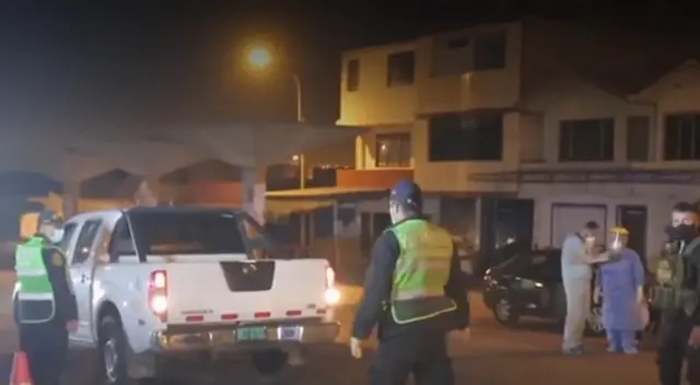 La Policía realizó la prueba de dosaje etílico a ambos conductores.