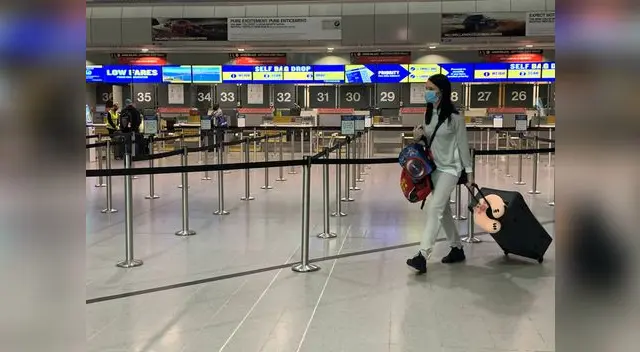 A raíz de la nueva variante del coronavirus detectada en Brasil, Reino Unido anunció hoy la prohibición de llegadas de vuelos procedente de 14 países de América Latina.