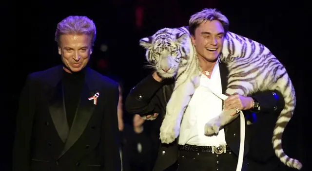 El artista Siegfried Fischbacher del famoso dúo Siegfried & Roy falleció tras una dura batalla con el cáncer.
