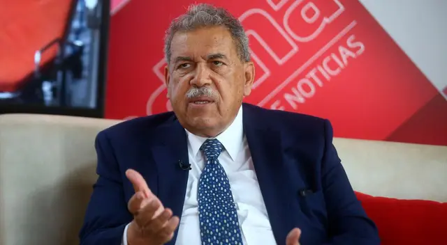 Eduardo Gotuzzo pidió a las autoridades establecer la prohibición de las aglomeraciones en zonas como, por ejemplo, donde se realiza el comercio ambulatorio a fin de evitar un rebrote mucho más rápido. Eduardo Gotuzzo pidió a las autoridades establecer la prohibición de las aglomeraciones en zonas como, por ejemplo, donde se realiza el comercio ambulatorio a fin de evitar un rebrote mucho más rápido.