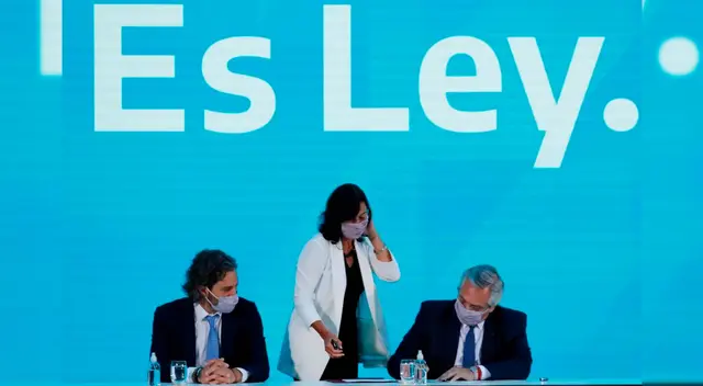 El presidente argentino Alberto Fernández promulgó la ley de interrupción voluntaria del embarazo.