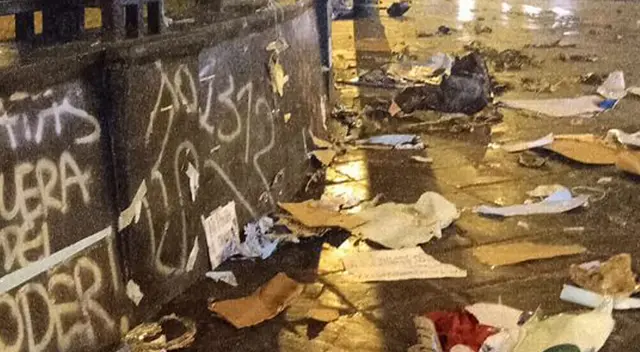 Destrozos en mural a “héroes del Bicentenario”. Destrozos en mural a “héroes del Bicentenario”.