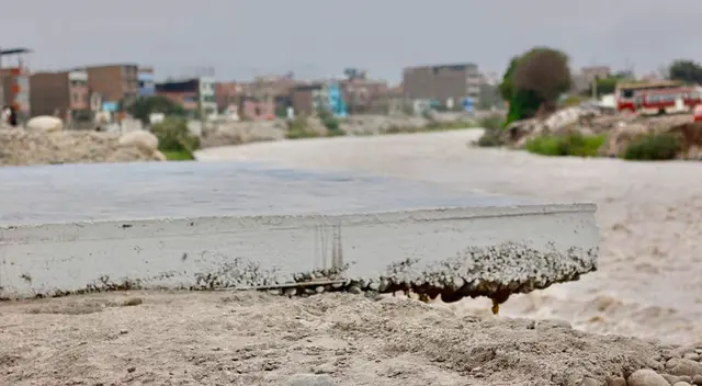El alcalde del distrito, Alex Gonzales, exhotó al Ministerio de vivienda a proceder con el enrocado de protección en la riberas del río con la finalidad de reforzarlas y evitar futuras desgracias debido a un desborde.