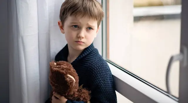 Situaciones como la pandemia y las clases virtuales pueden causarle ansiedad a nuestros hijos.