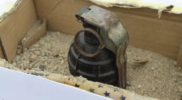 Encuentran granada en SMP.