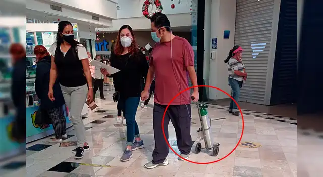 La imagen del hombre paseando con su tanque de oxígeno se hizo viral en Facebook. La imagen del hombre paseando con su tanque de oxígeno se hizo viral en Facebook.