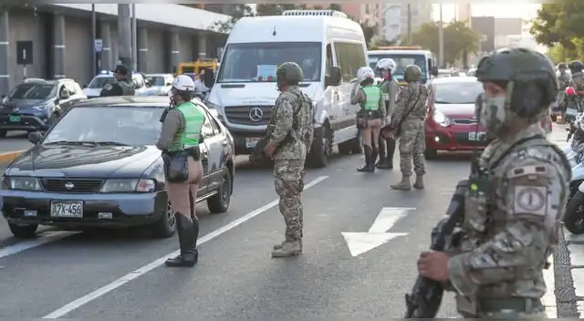 El Ministerio de Trabajo pidió a los empleadores es que brinden las facilidades para que los trabajadores cumplan con el toque de queda.