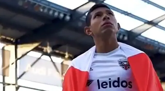 Edison Flores, volante de la selección peruana, fue noticia en las redes sociales.
