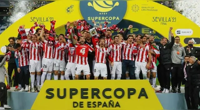 Por tercera vez el Bilbao se llevó el título de la Supercopa de España.