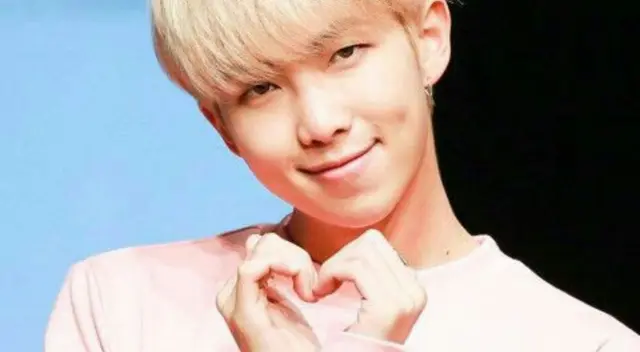 El líder de BTS, RM, fue reconocido por donar $ 90,400 al Museo Nacional de Arte Moderno y Contemporáneo de Seúl en setiembre del 2020.