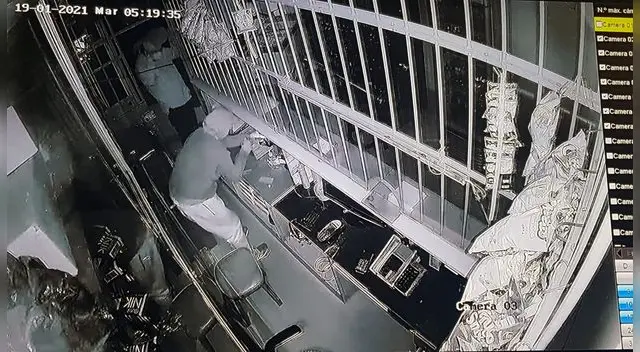 Delincuentes ingresan a agente de BCP y se llevan 4 mil soles Delincuentes ingresan a agente de BCP y se llevan 4 mil soles