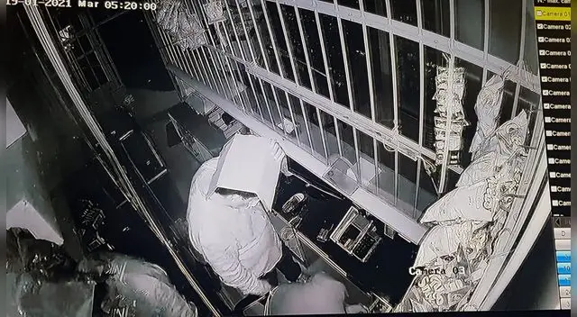 Delincuentes ingresan a agente de BCP y se llevan 4 mil soles Delincuentes ingresan a agente de BCP y se llevan 4 mil soles