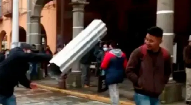 Los comerciantes tomaron medidas contra aquellas personas que caminan sin mascarilla.