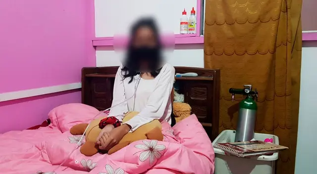 El Hospital del Niño le habría pedido devolver la máquina concentradora y los balones tiene en su casa porque la adolescente va a cumplir 18 años en pocos meses.