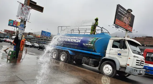 Realizan desinfección en calles de Indepedencia.