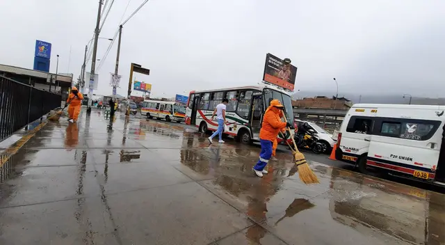 Realizan desinfección en calles de Indepedencia.