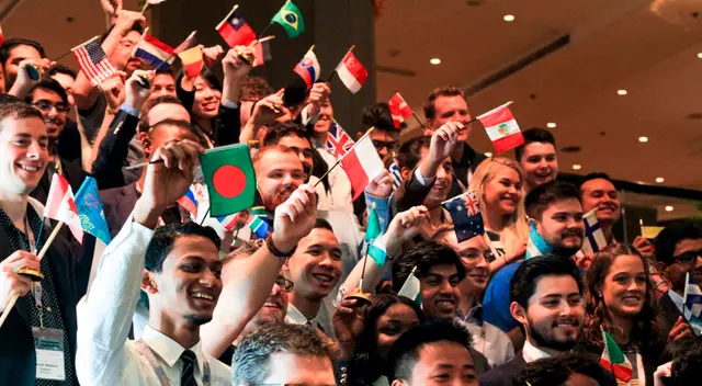 EO Perú premió a estudiantes emprendedores