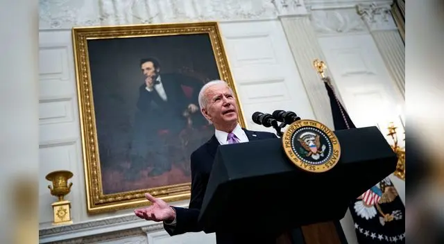 El presidente de Estados Unidos, Joe Biden, habla durante un evento sobre la respuesta Covid-19 de su administración en el Comedor Estatal de la Casa Blanca en Washington, DC, Estados Unidos. El presidente de Estados Unidos, Joe Biden, habla durante un evento sobre la respuesta Covid-19 de su administración en el Comedor Estatal de la Casa Blanca en Washington, DC, Estados Unidos.