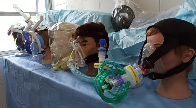 EsSalud presentó equipos para pacientes COVID-19. EsSalud presentó equipos para pacientes COVID-19.