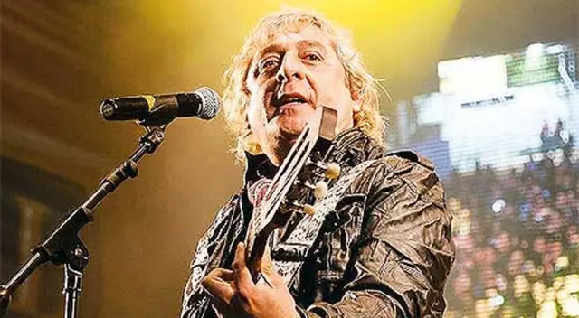 El cantautor Pelo D’Ambrosio se dirigió a la ministra de salud, Pilar Mazzetti, para pedirle acciones a favor de la región que lo vio nacer.