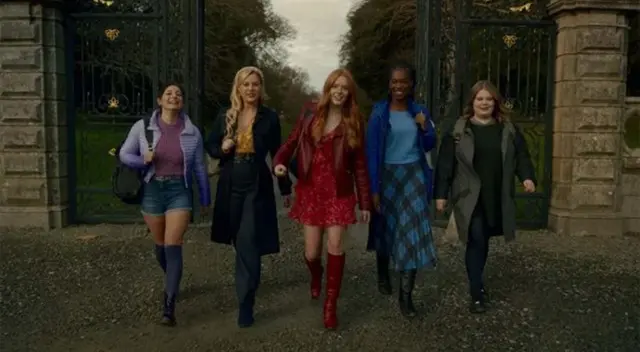 La nueva versión de la recordada serie El Club Winx llegó a Netflix con la ausencia de algunos de sus protagonistas, lo que no le habría gustado a sus fans. La nueva versión de la recordada serie El Club Winx llegó a Netflix con la ausencia de algunos de sus protagonistas, lo que no le habría gustado a sus fans.