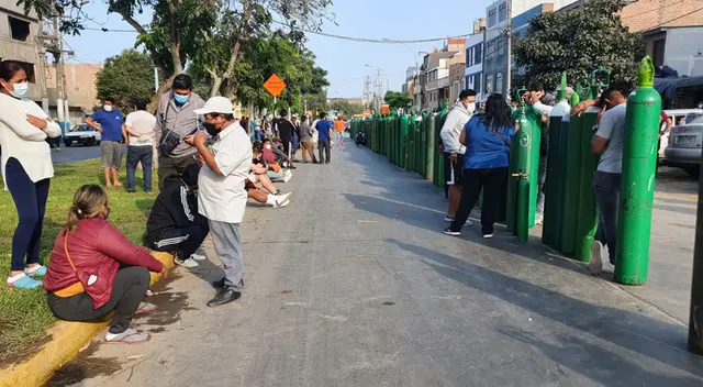 Recarga de oxígeno en el Callao. Recarga de oxígeno en el Callao.