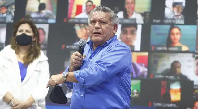 APP sobre candidata en líos penales.