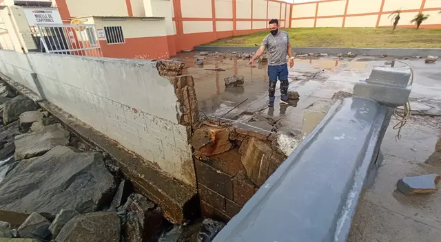 Cibernautas evidenciaron el oleaje anómalo en La Perla. Cibernautas evidenciaron el oleaje anómalo en La Perla.