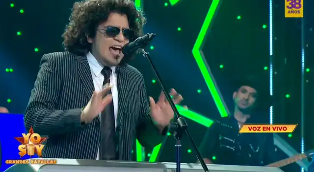 Imitador Andrés Calamaro continúa como consagrado.