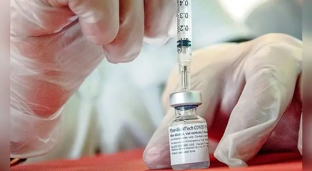 Según la Policía, el doctor Hasan Gokal, de 48 años, robó los frascos el 29 de diciembre de un centro de vacunación en Humble (Texas). Según la Policía, el doctor Hasan Gokal, de 48 años, robó los frascos el 29 de diciembre de un centro de vacunación en Humble (Texas).