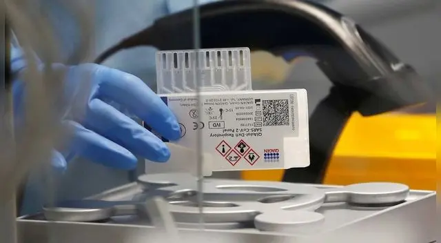 Un médico estadounidense está acusado de robar nueve dosis de la vacuna contra el coronavirus para administrarlas a familiares y amigos. Un médico estadounidense está acusado de robar nueve dosis de la vacuna contra el coronavirus para administrarlas a familiares y amigos.