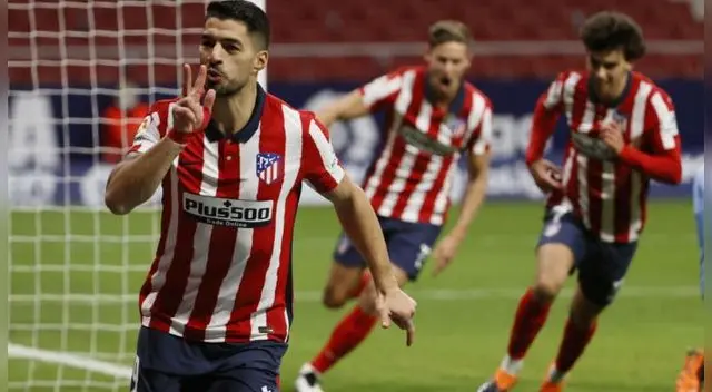 Luis Suárez sigue mostrando su racha goleadora ante Valencia.