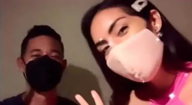 La cantante Gaby Zambrano se mostró en sus redes sociales junto al productor Tony Succar en un estudio de grabación y lo llenó de elogios. La cantante Gaby Zambrano se mostró en sus redes sociales junto al productor Tony Succar en un estudio de grabación y lo llenó de elogios.