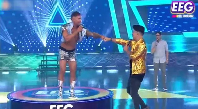 Pancho Rodríguez y Mario Hart cantan en vivo Yo no Fui recordando viejos tiempos.